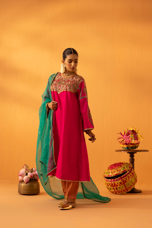 Baagerani Rani Pink Silk Embroidered Kurta Set